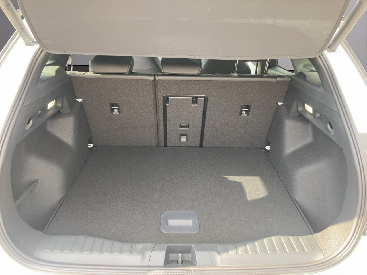 FORD Explorer Extended Range Premium, Électrique, Voiture de démonstration, Automatique - 7