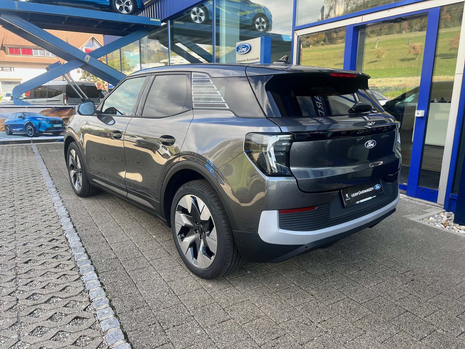 FORD Explorer Extended Range Premium AWD, Electric, Ex-demonstrator, Automatic - 5
