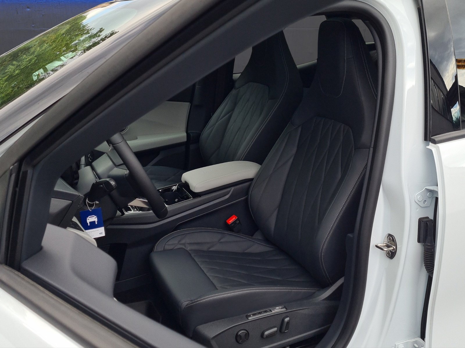 FORD Explorer Extended Range (79 kWh) Premium 4x4 AUTOMAT, Électrique, Voiture de démonstration, Automatique - 7