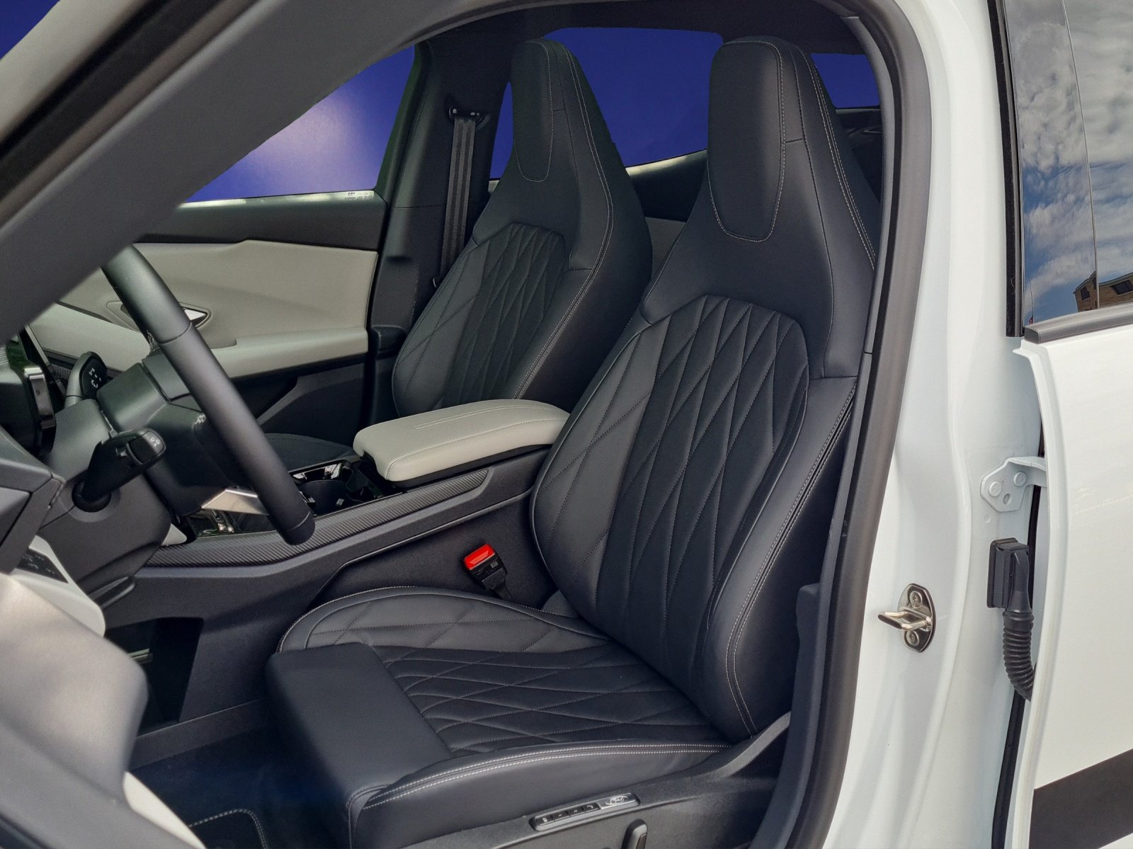 FORD Explorer Extended Range (79 kWh) Premium 4x4 AUTOMAT, Elettrica, Auto dimostrativa, Automatico - 7