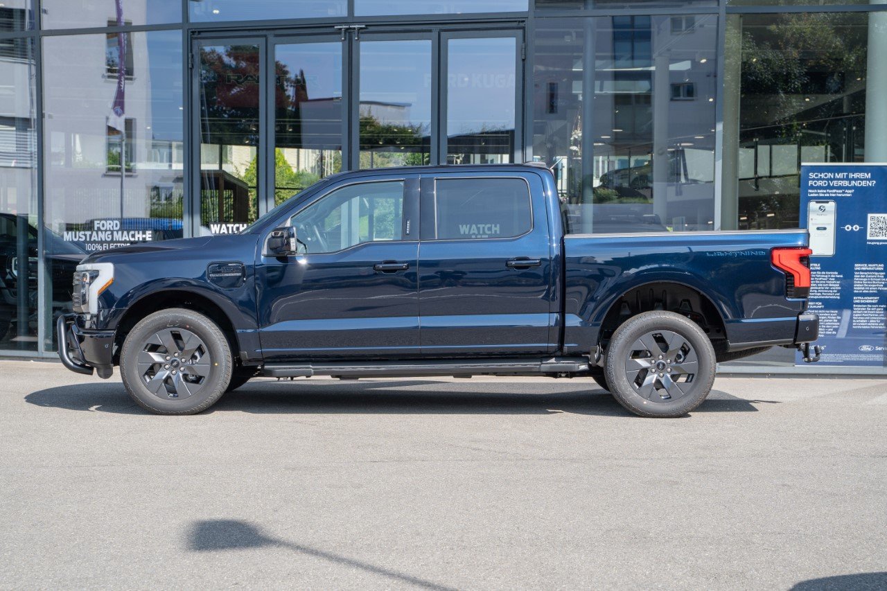 FORD F-150 Lightning DKab.Pick-up 98 kWh Lariat Launch Edition, Elektro, Vorführwagen, Automatik - 3