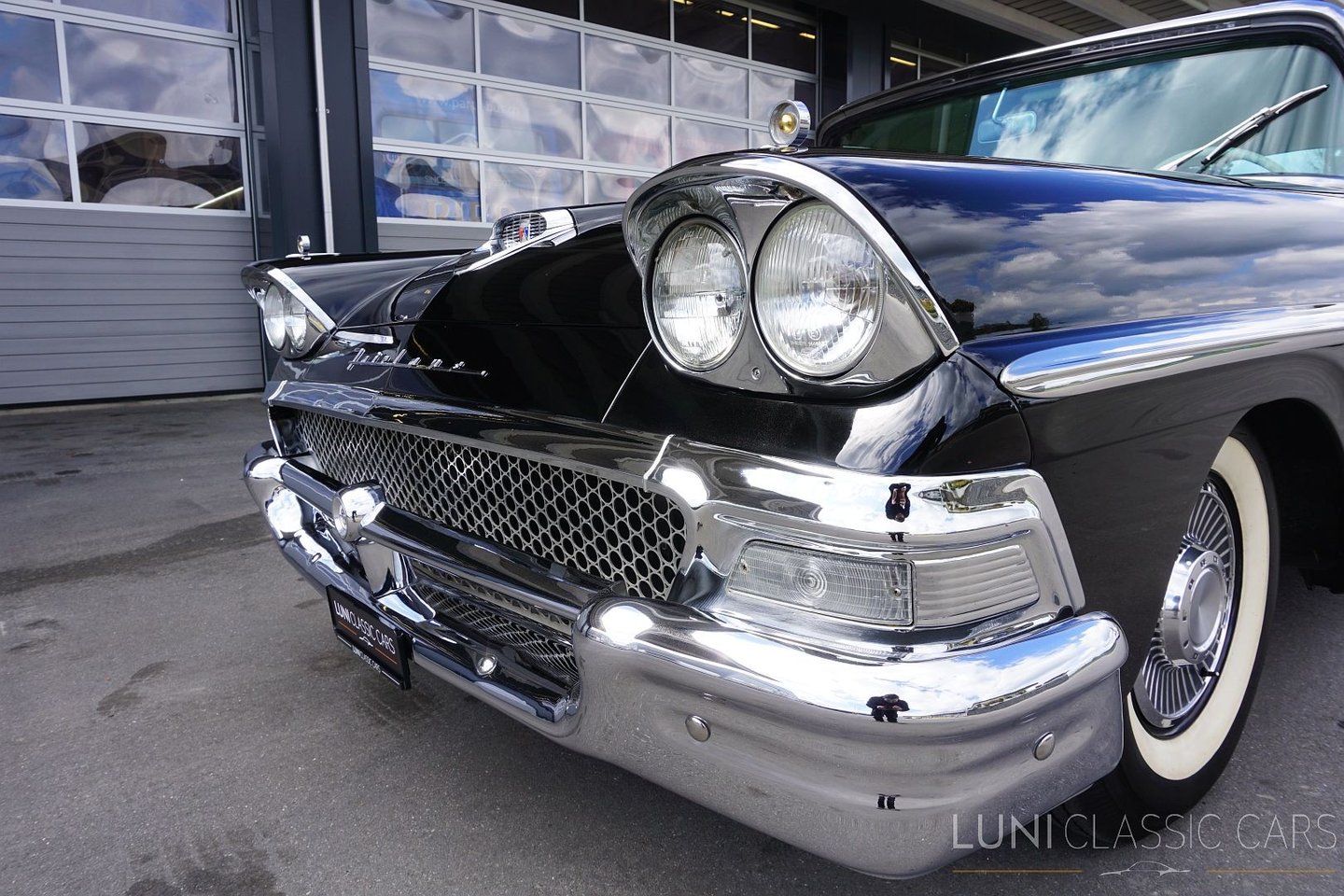 FORD Fairlane 500 Club Victoria, Petrol, Classic, Automatic - 6