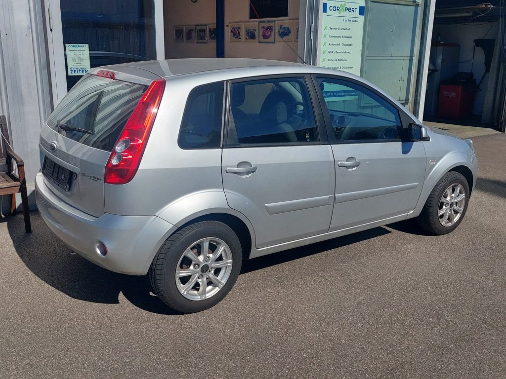 FORD FIESTA 1.6 16V Trend, Benzina, Occasioni / Usate, Manuale - 4