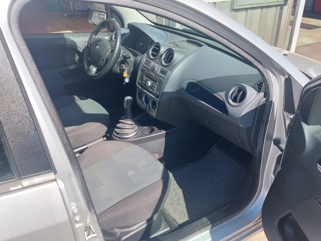 FORD FIESTA 1.6 16V Trend, Benzina, Occasioni / Usate, Manuale - 5