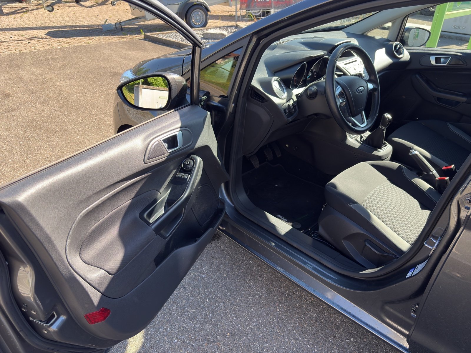 FORD Fiesta 1.0 EcoB 100 SYNC, Petrol, Second hand / Used, Manual - 5