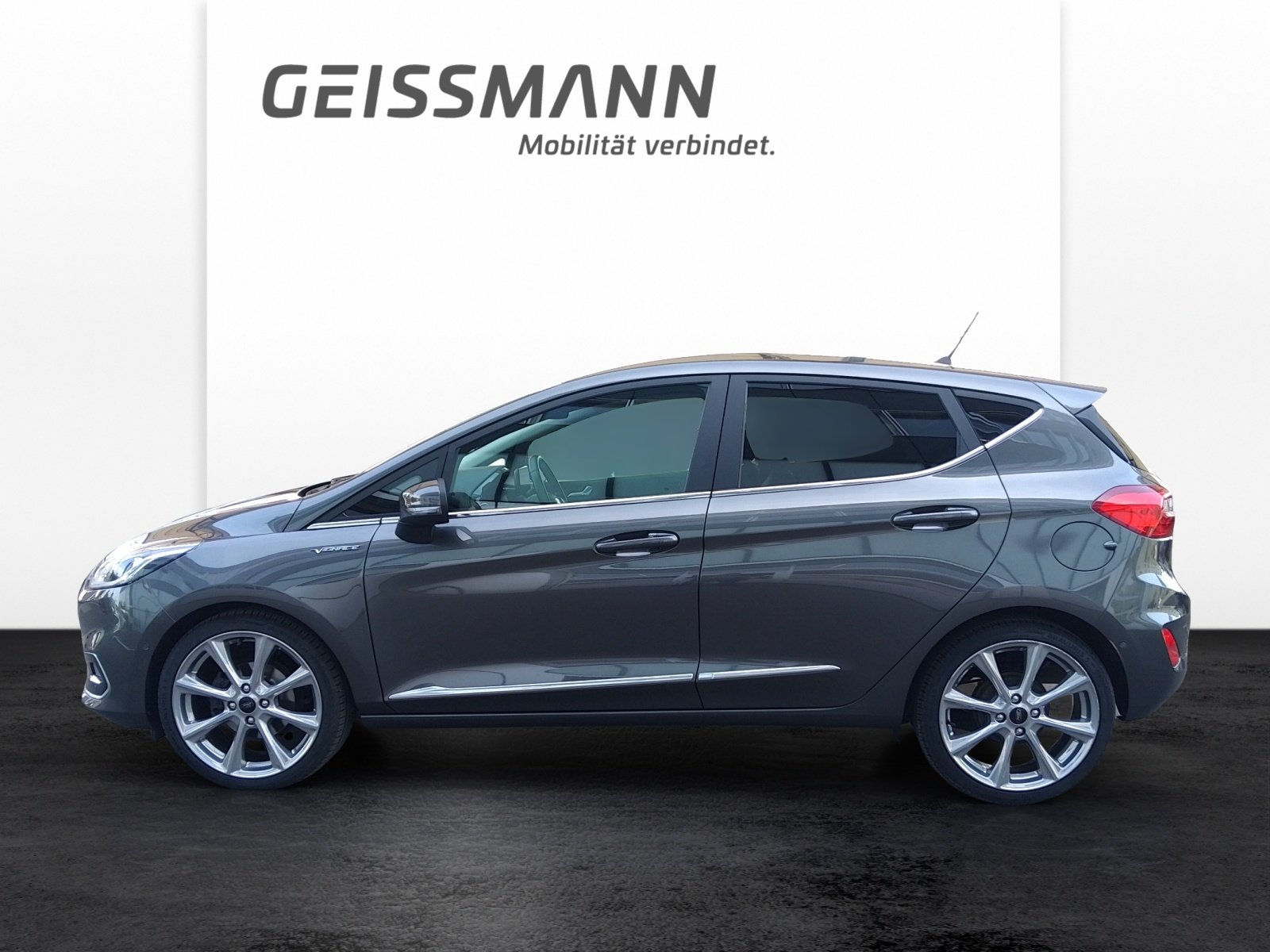 FORD Fiesta 1.0 EcoB Vignale, Petrol, Second hand / Used, Automatic - 2