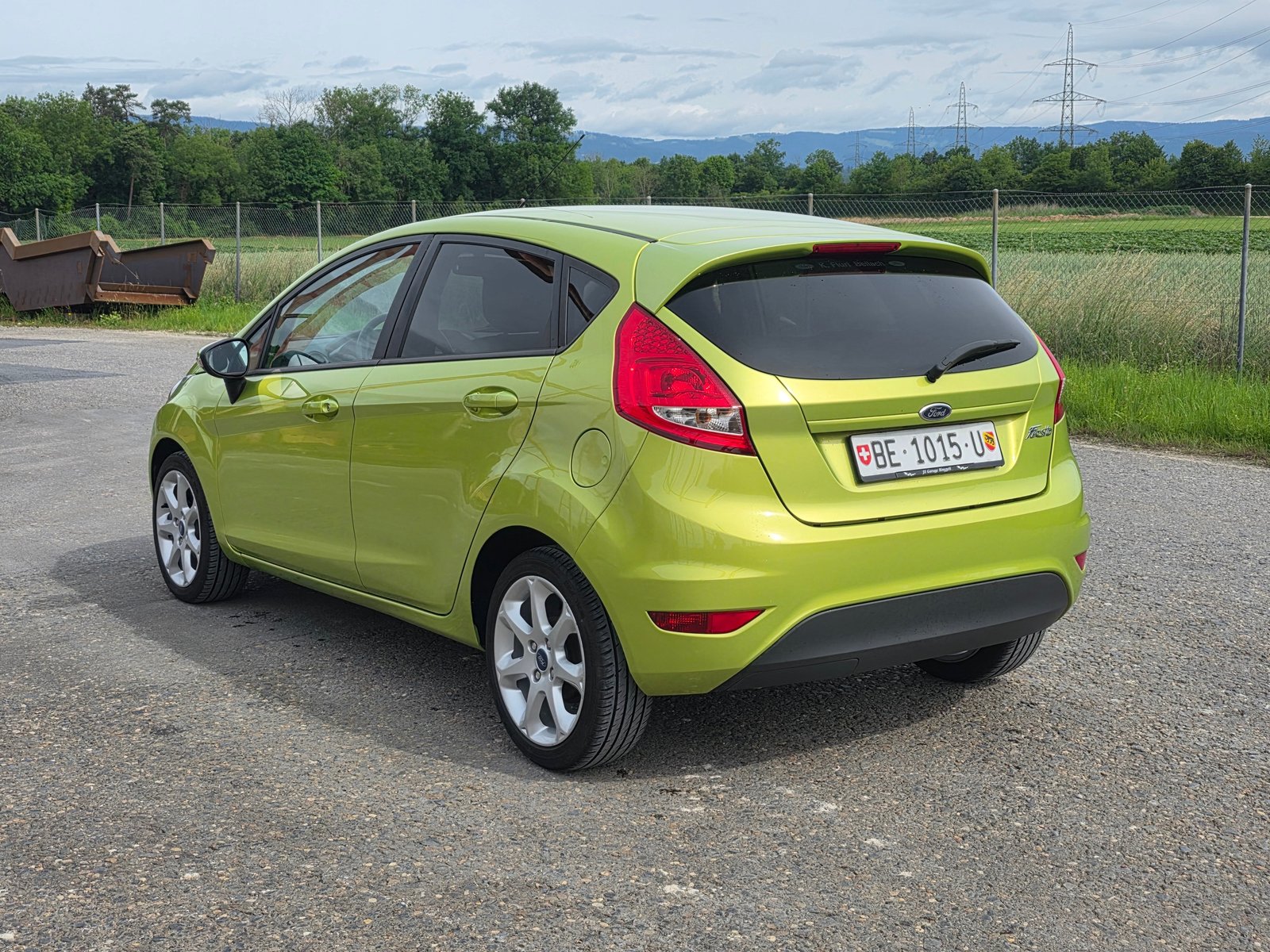 FORD Fiesta 1.4 16V Colourline / Ab Mfk 12.2025, Petrol, Second hand / Used, Manual - 2