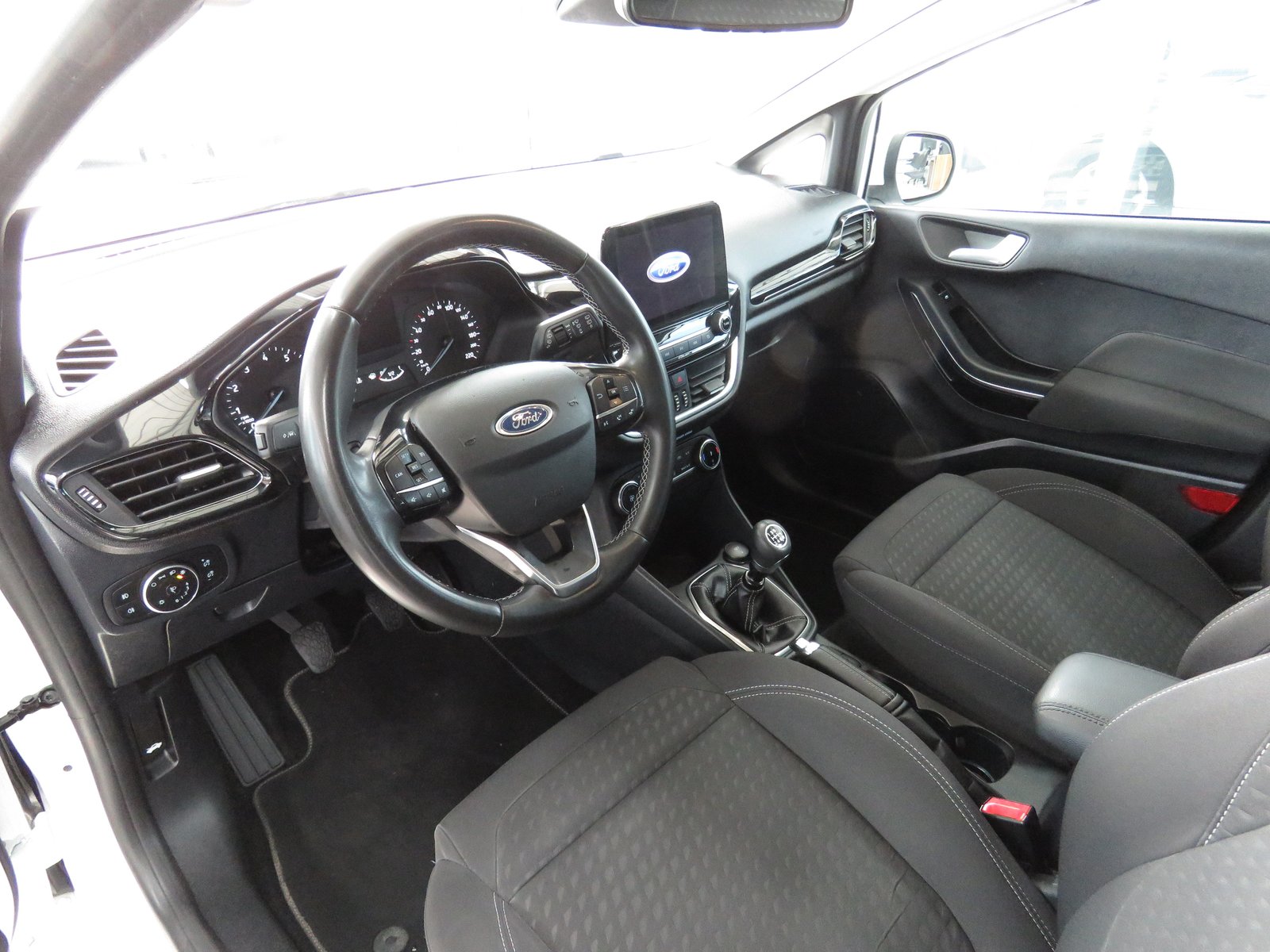 FORD Fiesta 1.0 SCTi Titanium, Petrol, Second hand / Used, Manual - 7