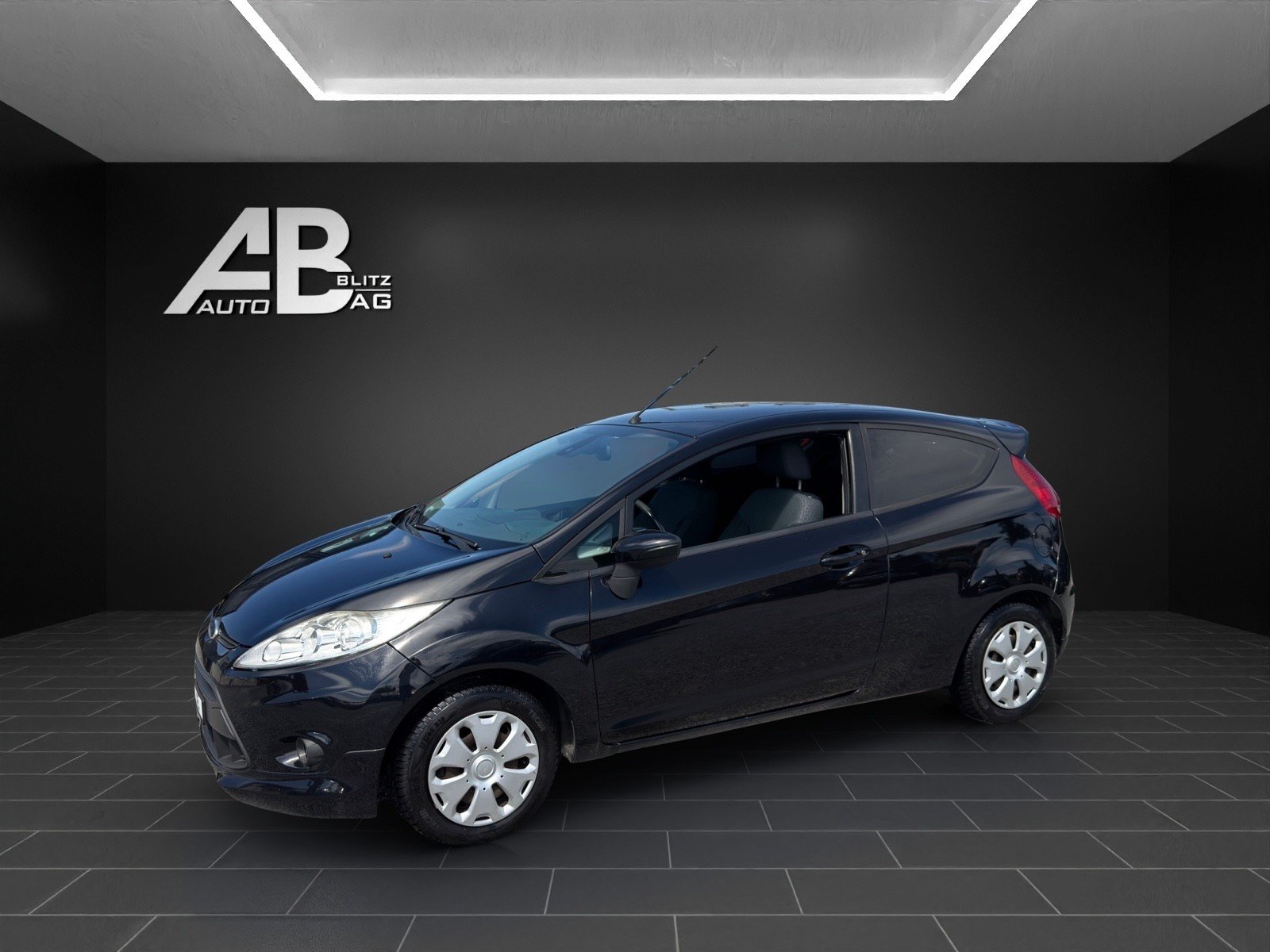 FORD Fiesta 1.6 16V Titanium, Benzina, Occasioni / Usate, Manuale - 2