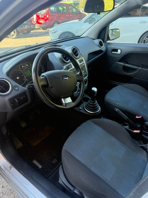 FORD Fiesta 1.4 16V Trend, Essence, Occasion / Utilisé, Manuelle - 6