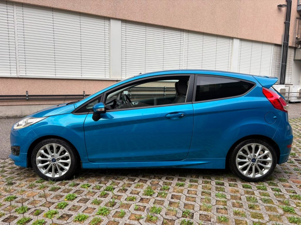 FORD FIESTA 1.0 EcoB 125 Titanium, Petrol, Second hand / Used, Manual - 2