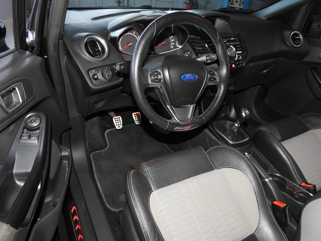 FORD Fiesta 1.6 EcoB ST-2, Essence, Occasion / Utilisé, Manuelle - 7