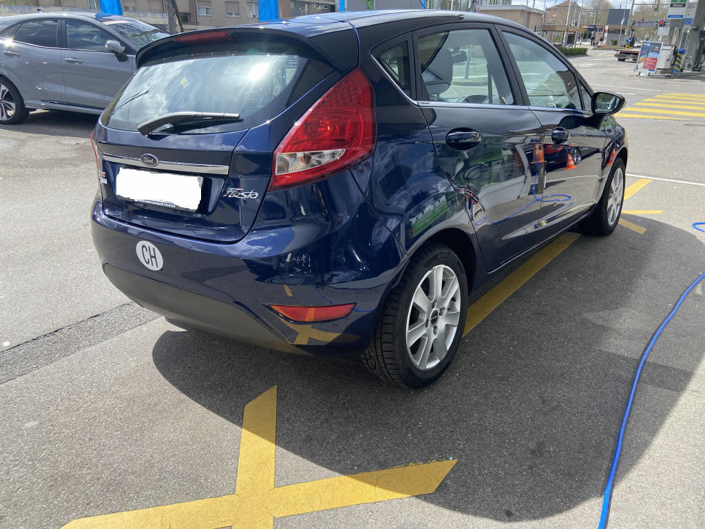 FORD Fiesta 1.6 TDCi Titanium, Diesel, Occasion / Utilisé, Manuelle - 6