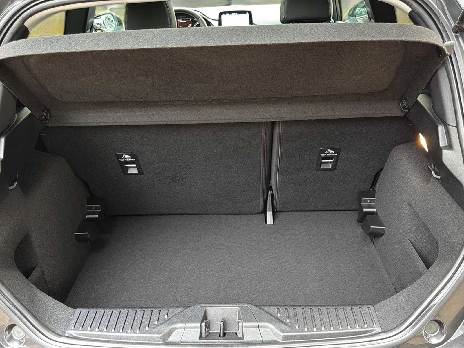 FORD Fiesta 1.0 EcoB Vignale, Benzin, Occasion / Gebraucht, Automatik - 7
