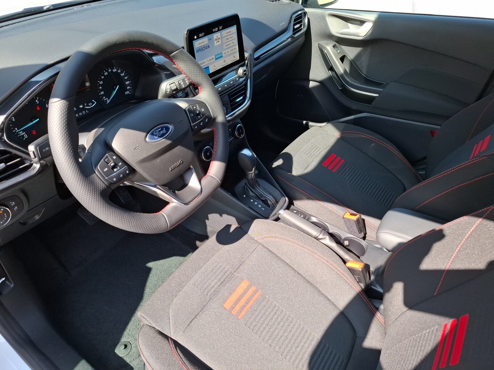 FORD Fiesta 1.0 EcoB Hybrid ST-Line, Mild-Hybrid Petrol/Electric, Second hand / Used, Automatic - 5