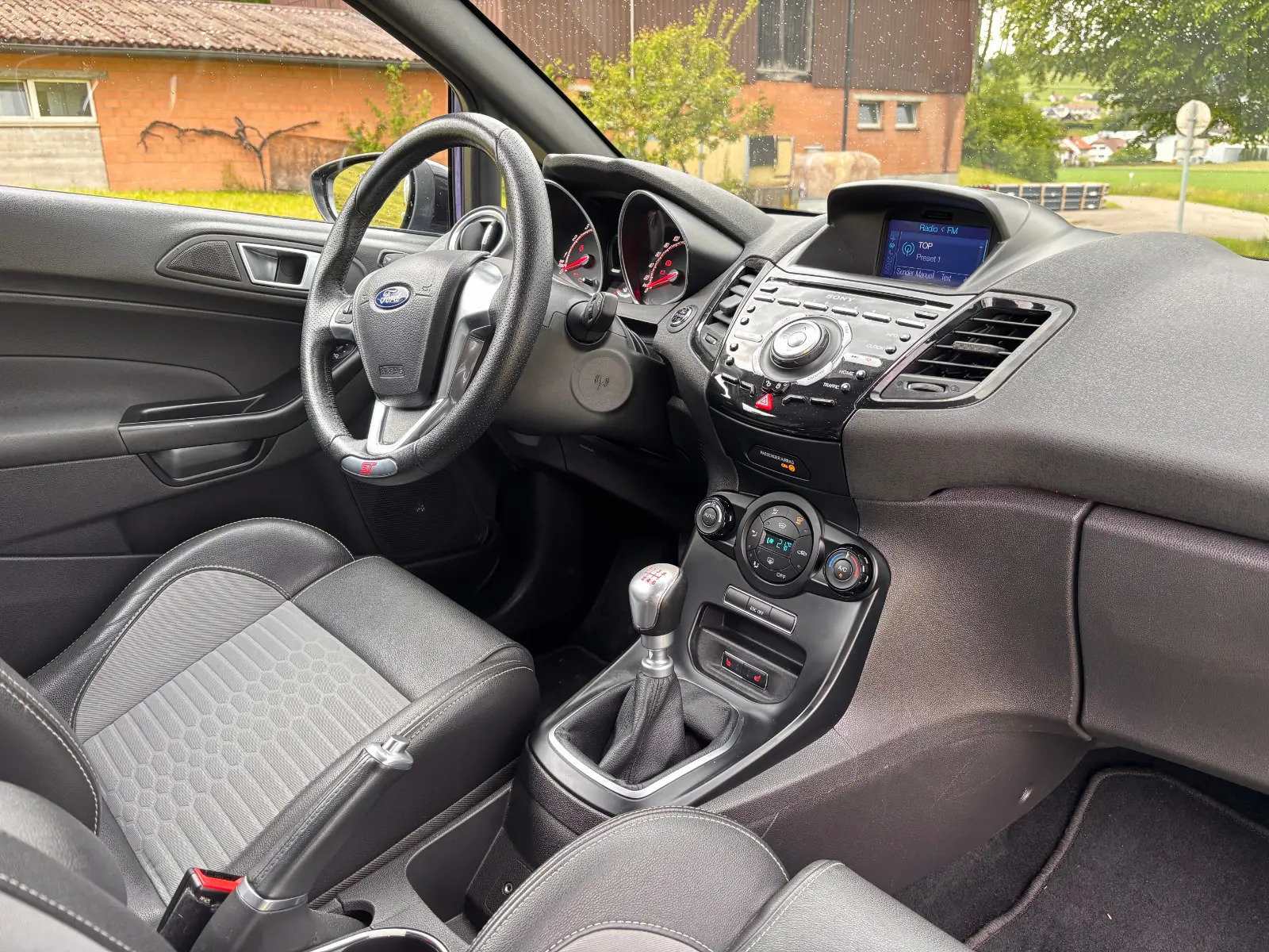 FORD Fiesta 1.6 EcoB ST-2, Petrol, Second hand / Used, Manual - 3