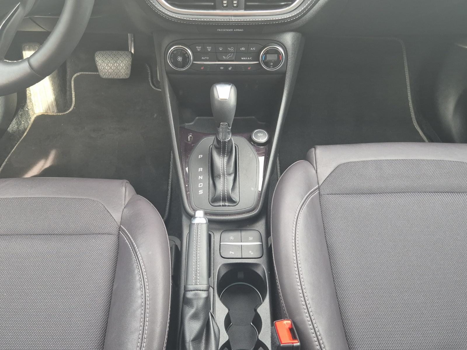 FORD Fiesta 1.0 EcoB Vignale, Benzin, Occasion / Gebraucht, Automatik - 7
