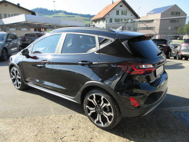 FORD Fiesta 1.0 EcoB Hybrid Active X, Mild-Hybrid Benzin/Elektro, Occasion / Gebraucht, Automatik - 2