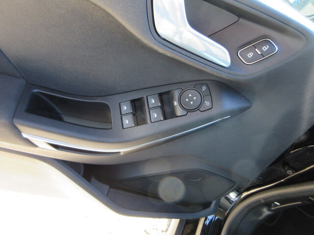 FORD Fiesta 1.0 EcoB Hybrid Active X, Mild-Hybrid Benzin/Elektro, Occasion / Gebraucht, Automatik - 4