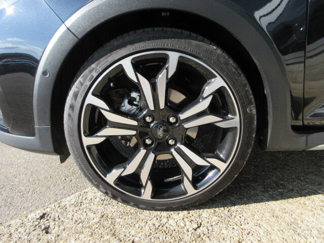 FORD Fiesta 1.0 EcoB Hybrid Active X, Mild-Hybrid Benzin/Elektro, Occasion / Gebraucht, Automatik - 6
