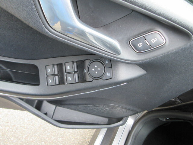 FORD Fiesta 1.0 EcoB Hybrid ST-Line X, Mild-Hybrid Benzin/Elektro, Occasion / Gebraucht, Automatik - 6