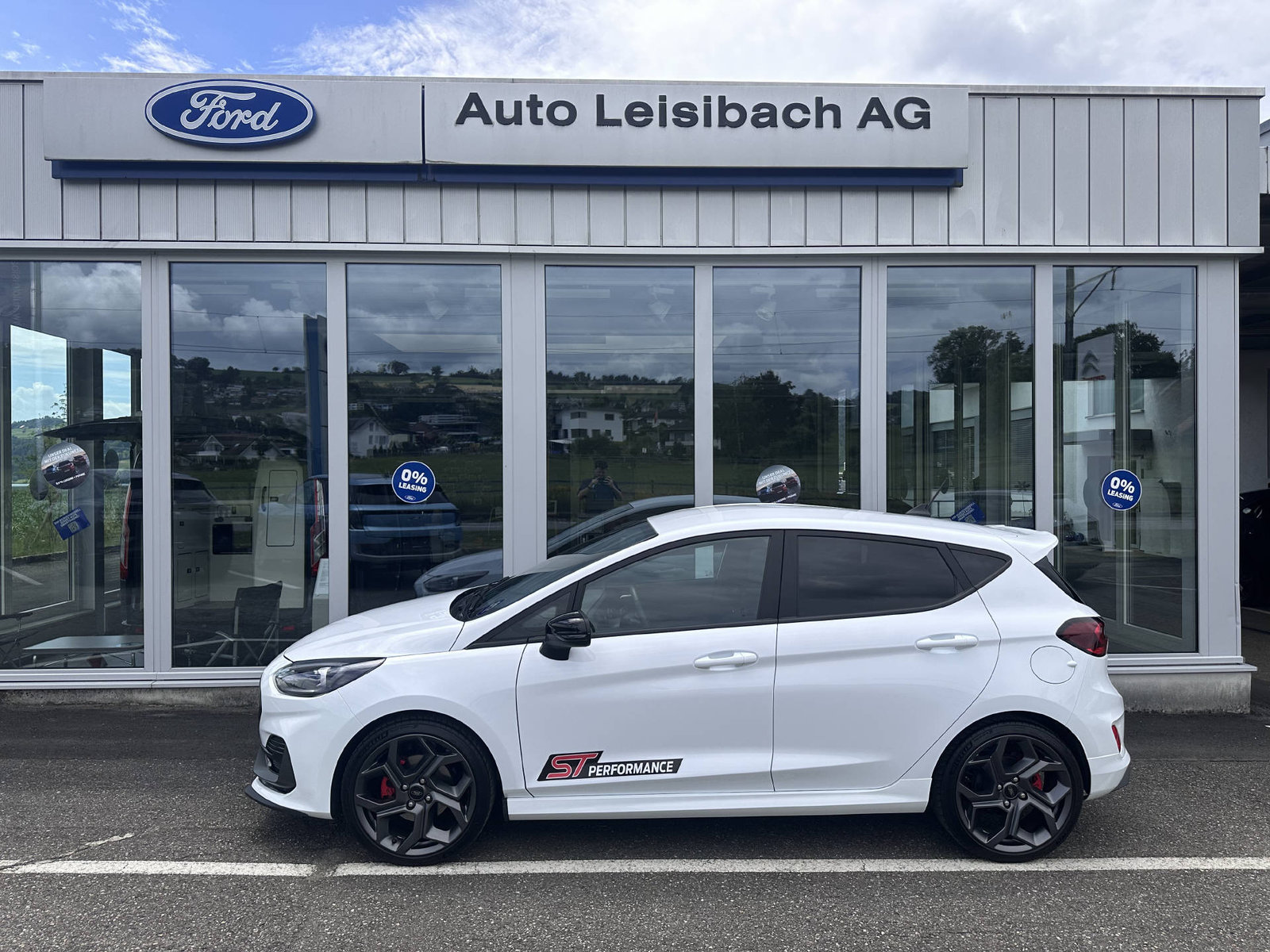 FORD Fiesta 1.5 EcoB ST X, Benzin, Vorführwagen, Handschaltung - 2