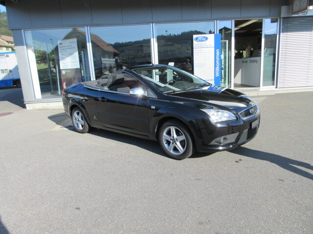 FORD Focus Coupé-Cabrio 1.6i 16V Ambiente