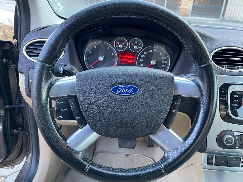 FORD FOCUS 2.0i 16V Titanum, Petrol, Second hand / Used, Automatic - 7