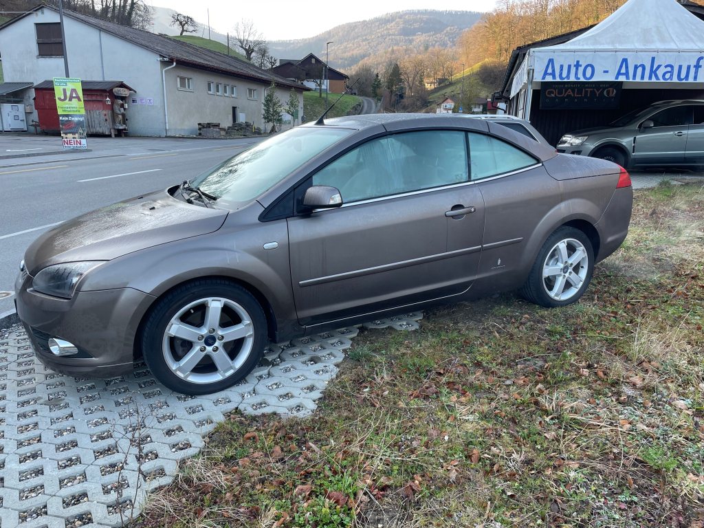 FORD FOCUS 2.0i 16V Titanum, Petrol, Second hand / Used, Automatic - 4