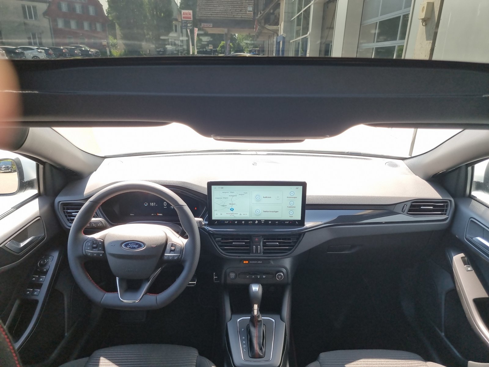 FORD Focus Station Wagon 1.0i EcoB Hybrid 155 ST-Line X, Mild-Hybrid Petrol/Electric, New car, Automatic - 6