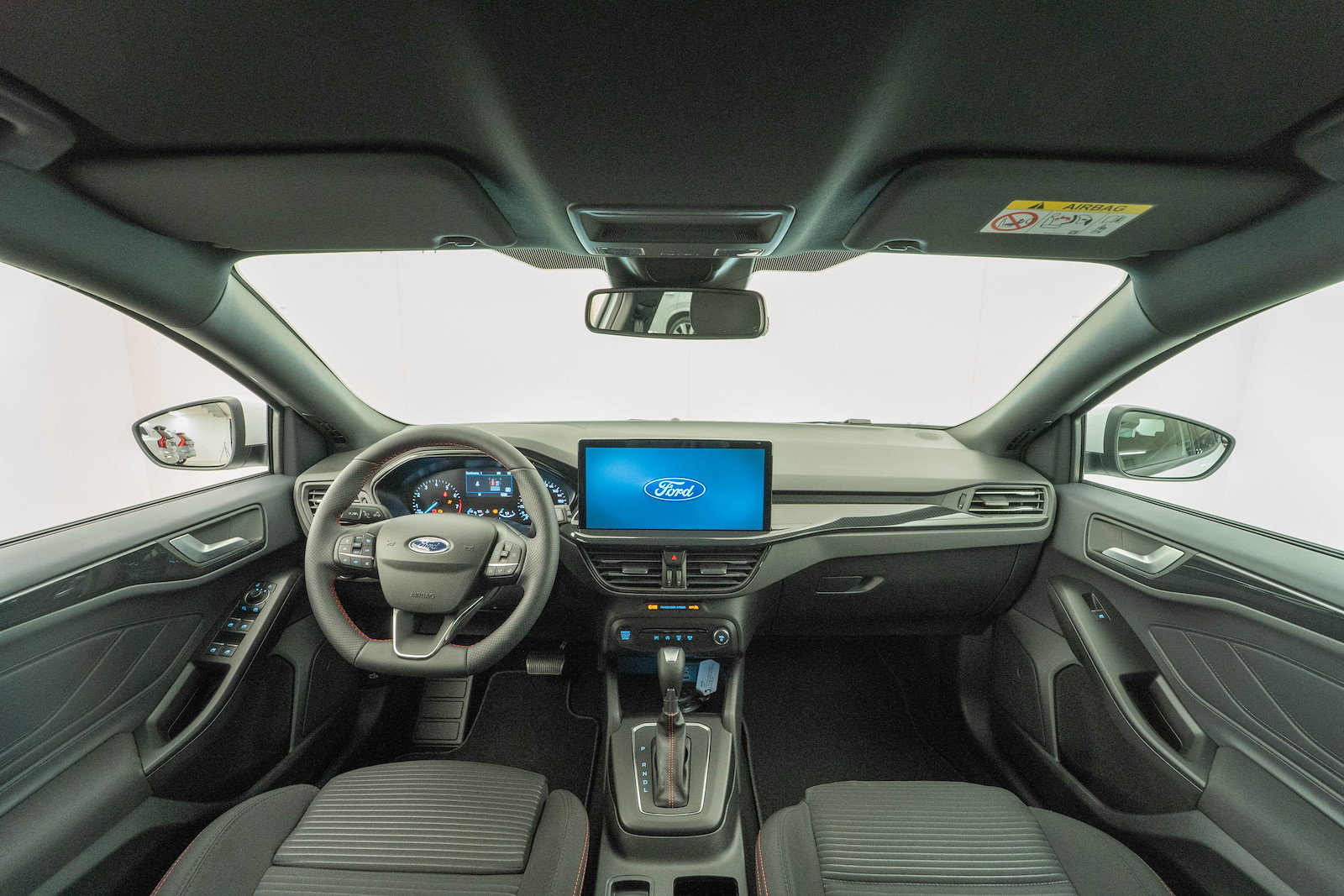 FORD Focus Station Wagon 1.0i EcoB Hybrid 155 ST-Line, Mild-Hybrid Petrol/Electric, New car, Automatic - 6