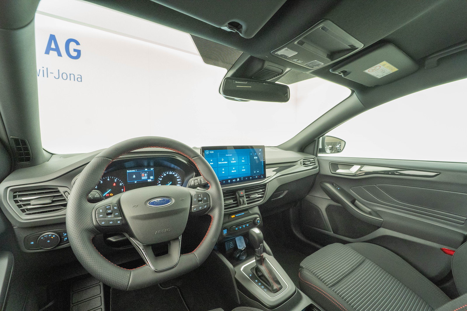 FORD Focus Station Wagon 1.0i EcoB Hybrid 155 ST-Line, Mild-Hybrid Petrol/Electric, New car, Automatic - 7