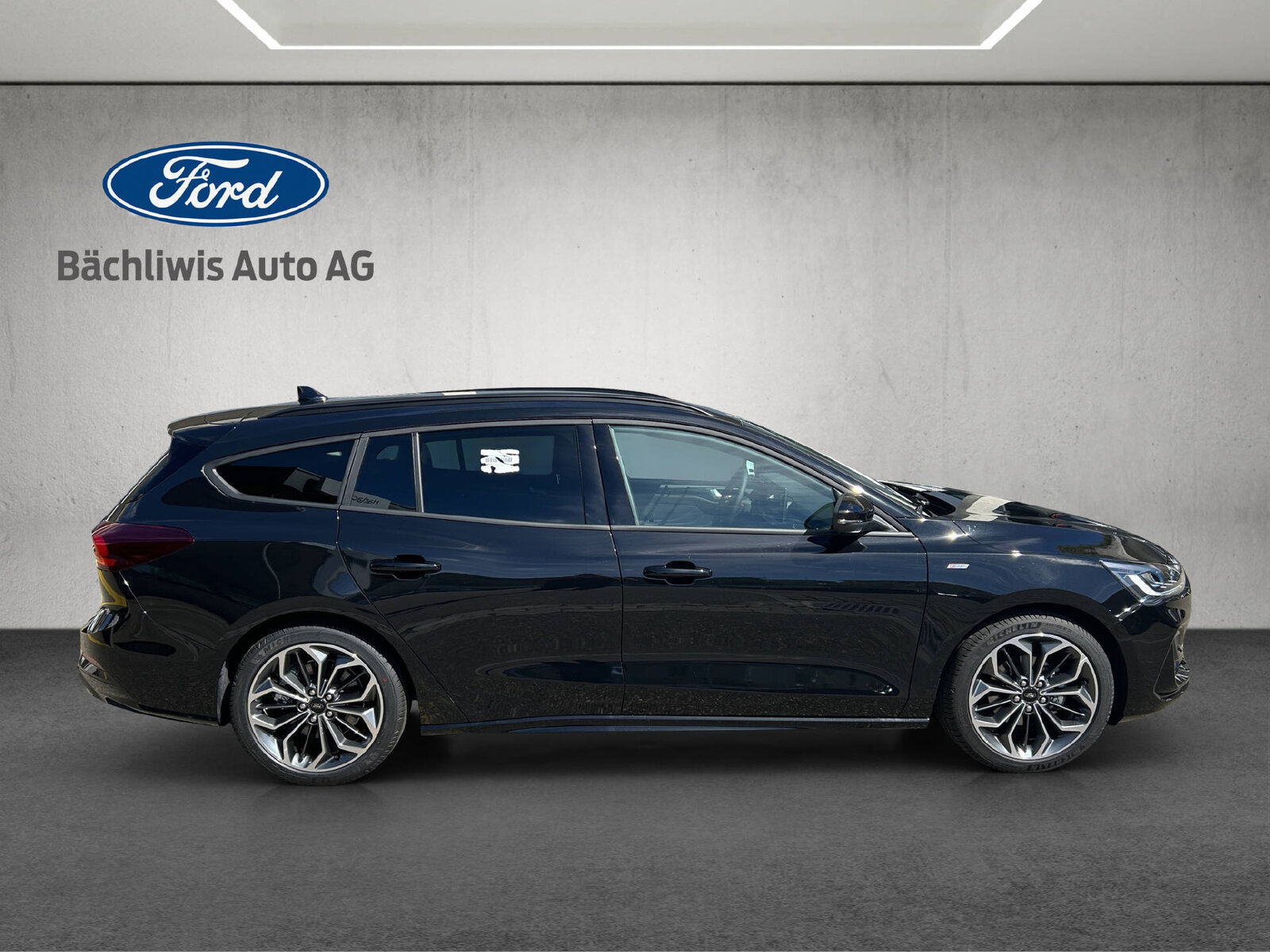 FORD Focus Station Wagon 1.0i EcoB Hybrid 155 ST-Line X, Mild-Hybrid Petrol/Electric, New car, Automatic - 6