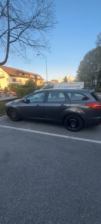 FORD FOCUS 1.6i Ti-VCT 125 Titanium