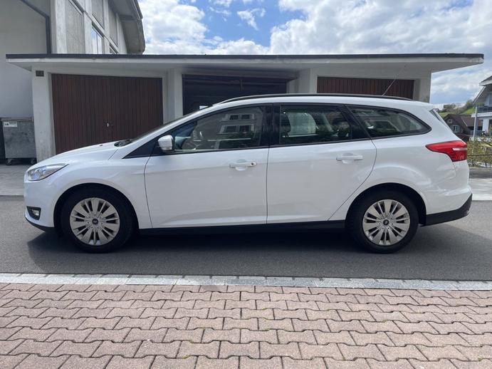 FORD Focus Station Wagon 1.0i EcoB 100 Business, Petrol, Second hand / Used, Manual