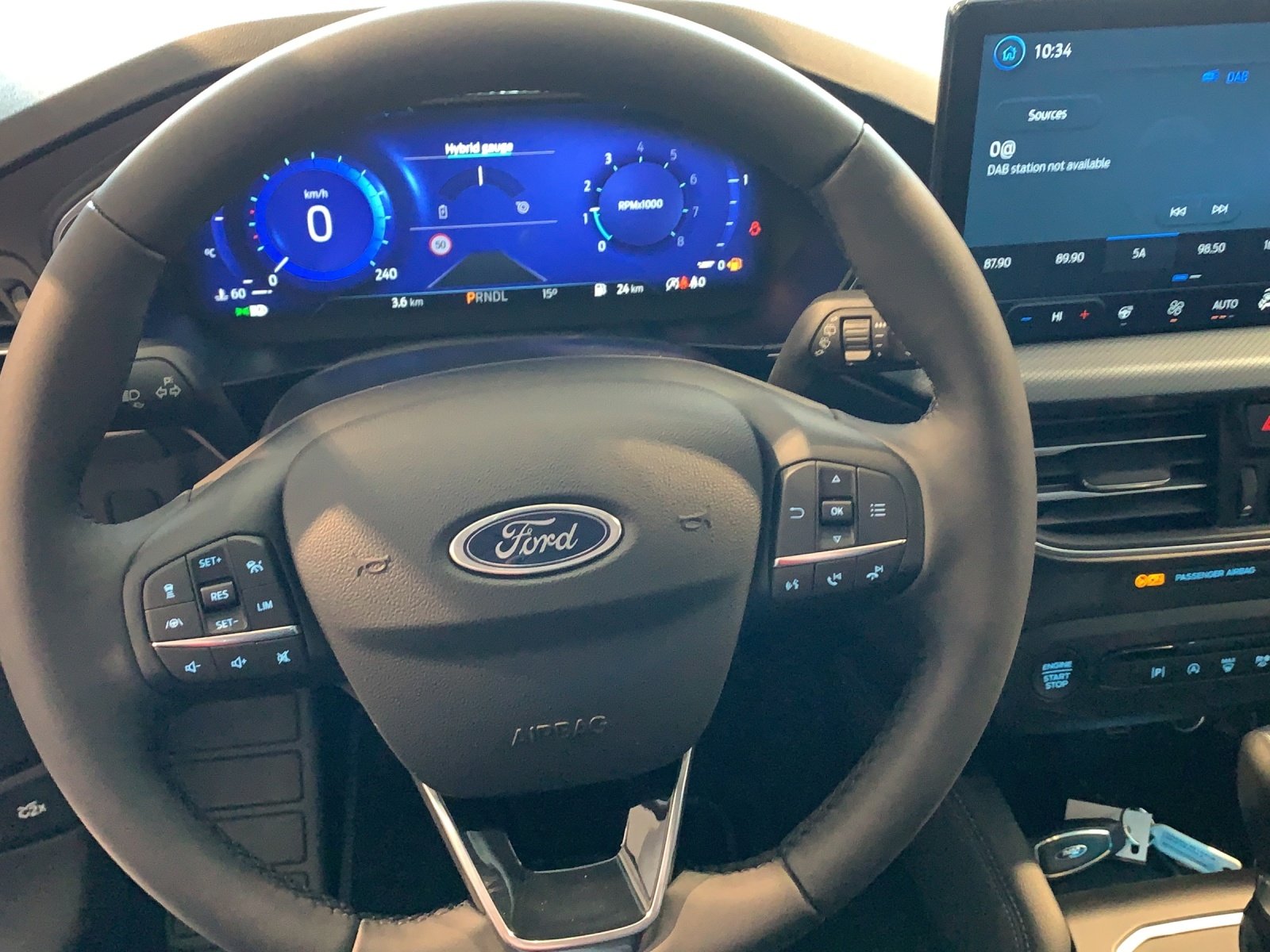 FORD Focus SW 1.0i EcoB Hybrid 155 Active X, Mild-Hybrid Petrol/Electric, Second hand / Used, Automatic - 7