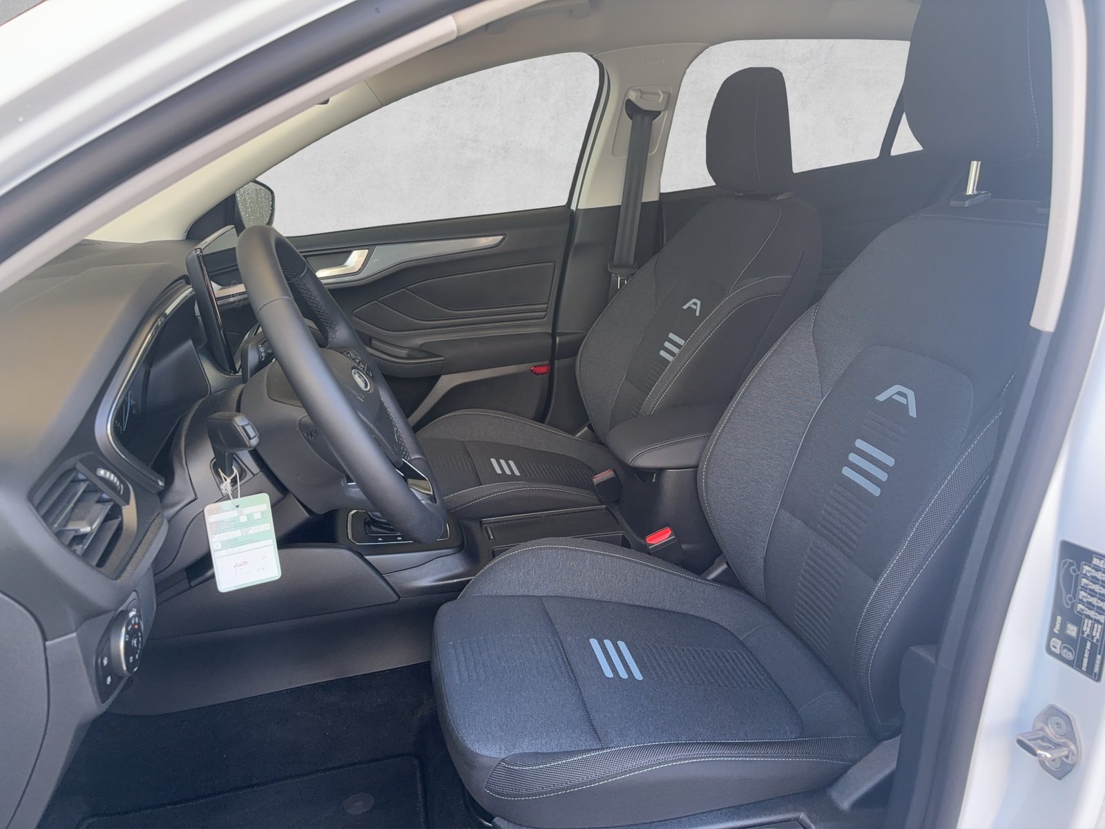 FORD Focus 1.0 MHEV Active Vignale Automatic, Hybride Léger Essence/Électricité, Occasion / Utilisé, Automatique - 5