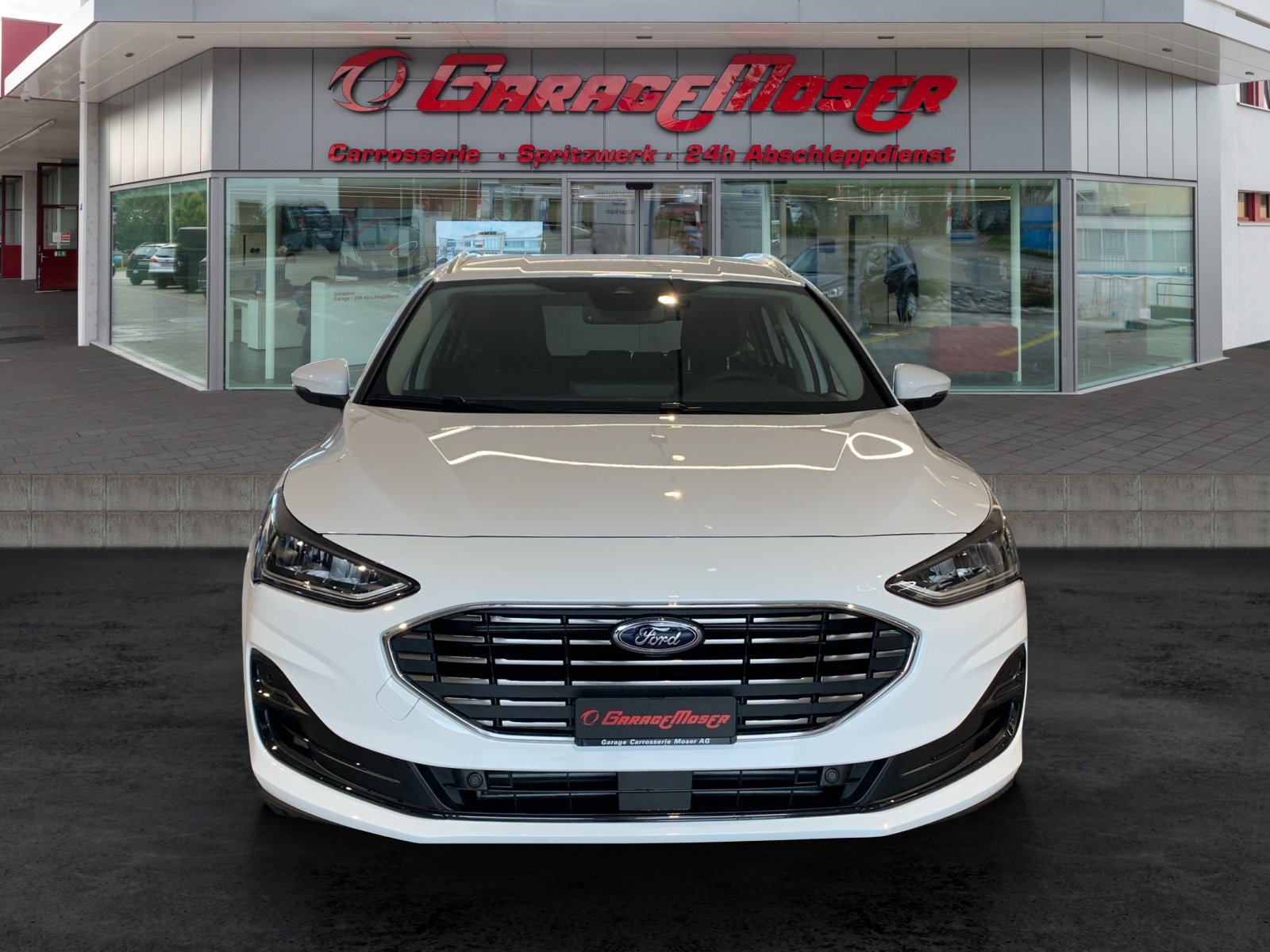 FORD Focus SW 1.0i EcoB Hybrid 155 Titanium, Mild-Hybrid Benzin/Elektro, Occasion / Gebraucht, Automatik - 2