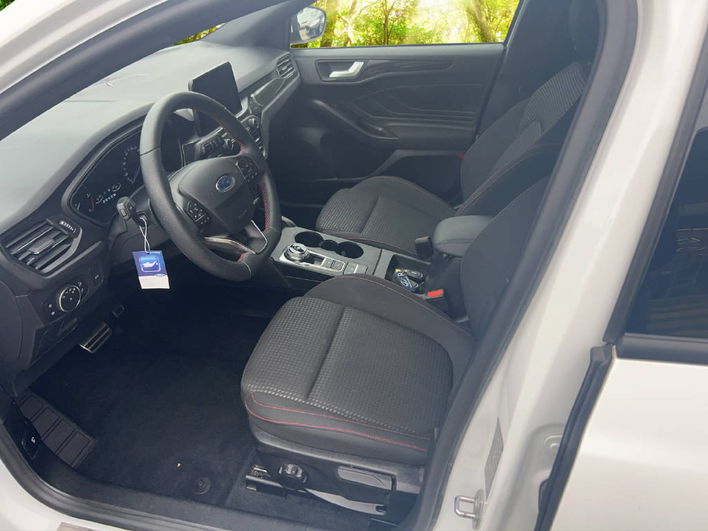 FORD Focus Station Wagon 2.0 EcoBlue 150 ST-Line, Diesel, Occasion / Utilisé, Automatique - 6