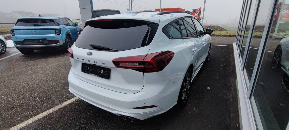FORD Focus Station Wagon 1.0imHEV ST-Line Automat, Mild-Hybrid Petrol/Electric, Second hand / Used, Automatic - 3