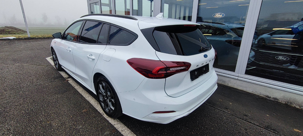 FORD Focus Station Wagon 1.0imHEV ST-Line Automat, Mild-Hybrid Petrol/Electric, Second hand / Used, Automatic - 4