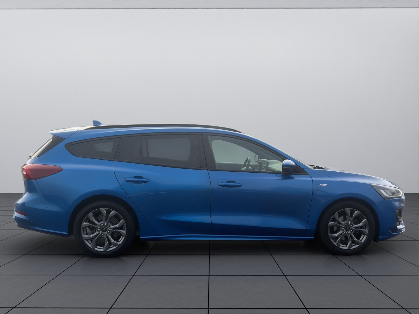 FORD Focus Station Wagon 1.0i EcoB Hybrid 155 ST-Line, Mild-Hybrid Petrol/Electric, Second hand / Used, Automatic - 4