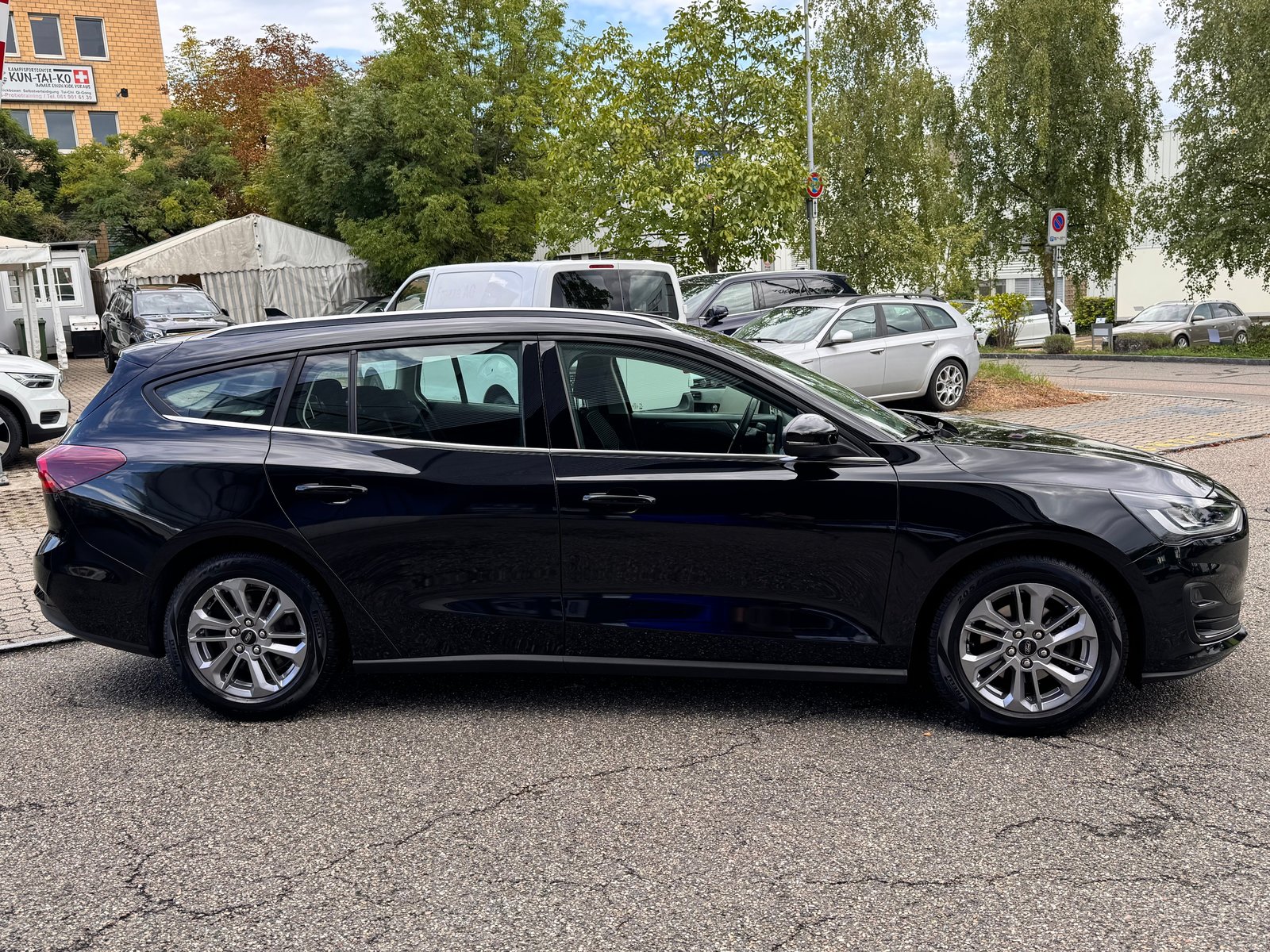 FORD Focus 1.5 EcoBlue TDCi Titanium X Automatic, Diesel, Occasion / Utilisé, Automatique - 2