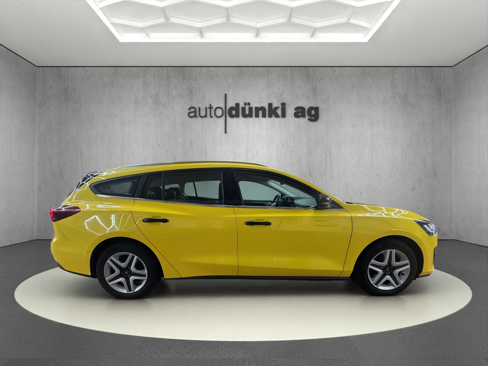 FORD Focus 1.0 MHEV Titanium Automat, Mild-Hybrid Petrol/Electric, Second hand / Used, Automatic - 4