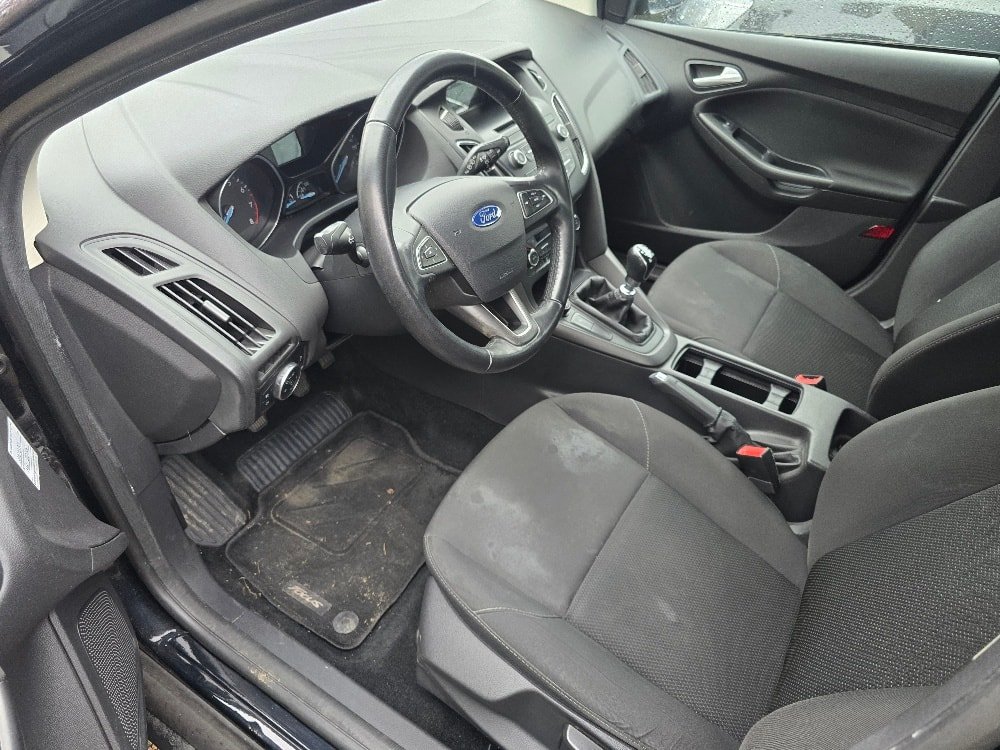 FORD Focus 1.0 SCTi Trend, Essence, Occasion / Utilisé, Manuelle - 2