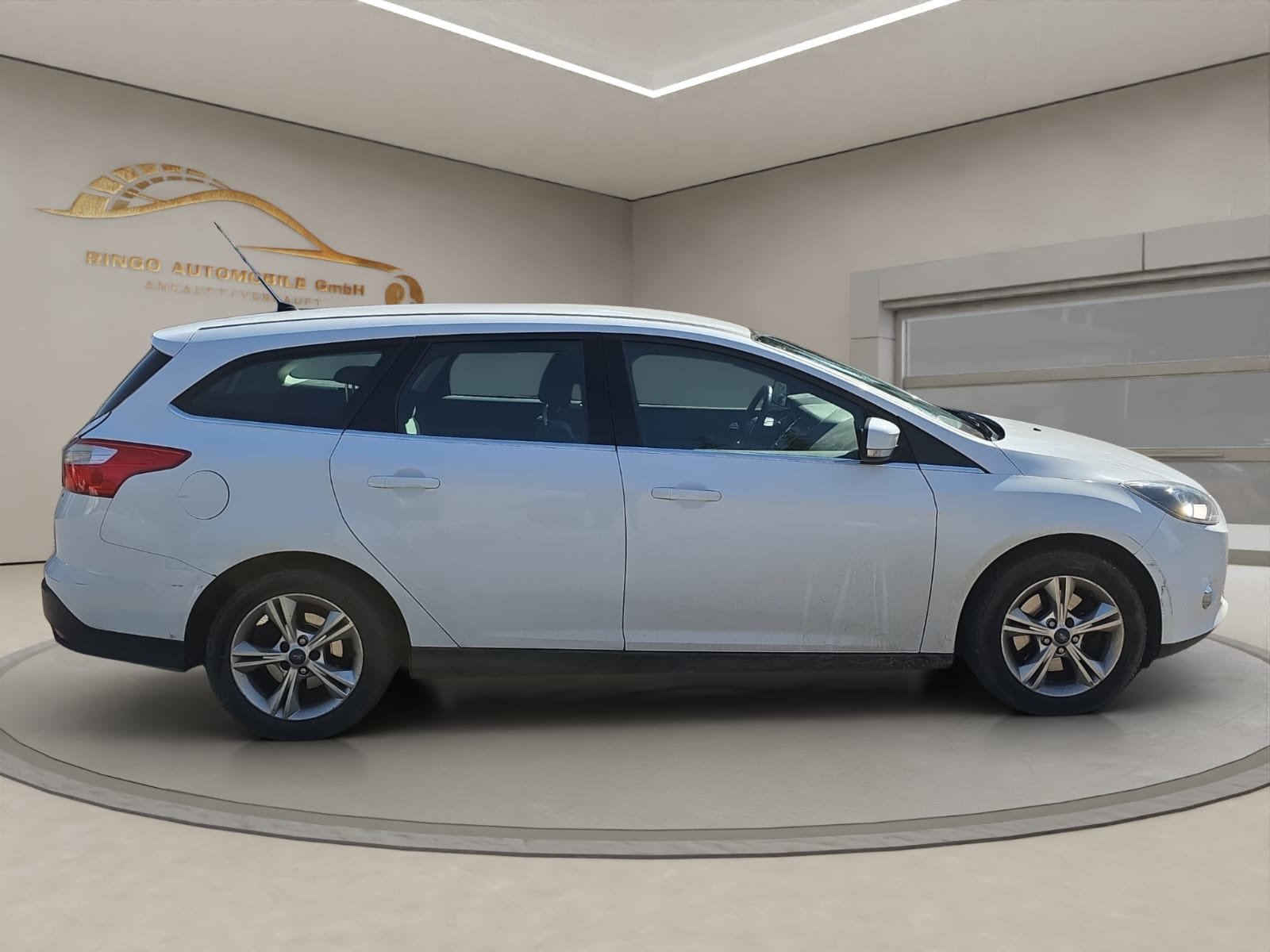 FORD Focus 1.6 SCTi Trend, Petrol, Second hand / Used, Manual - 2
