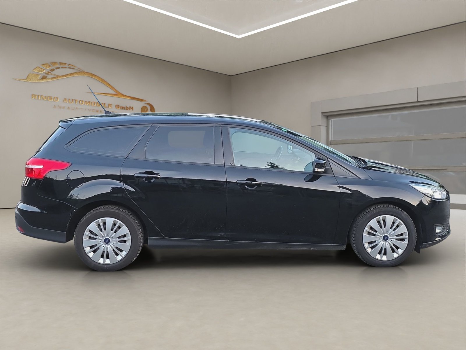 FORD Focus 1.0 SCTi Black Edition, Benzin, Occasion / Gebraucht, Handschaltung - 2