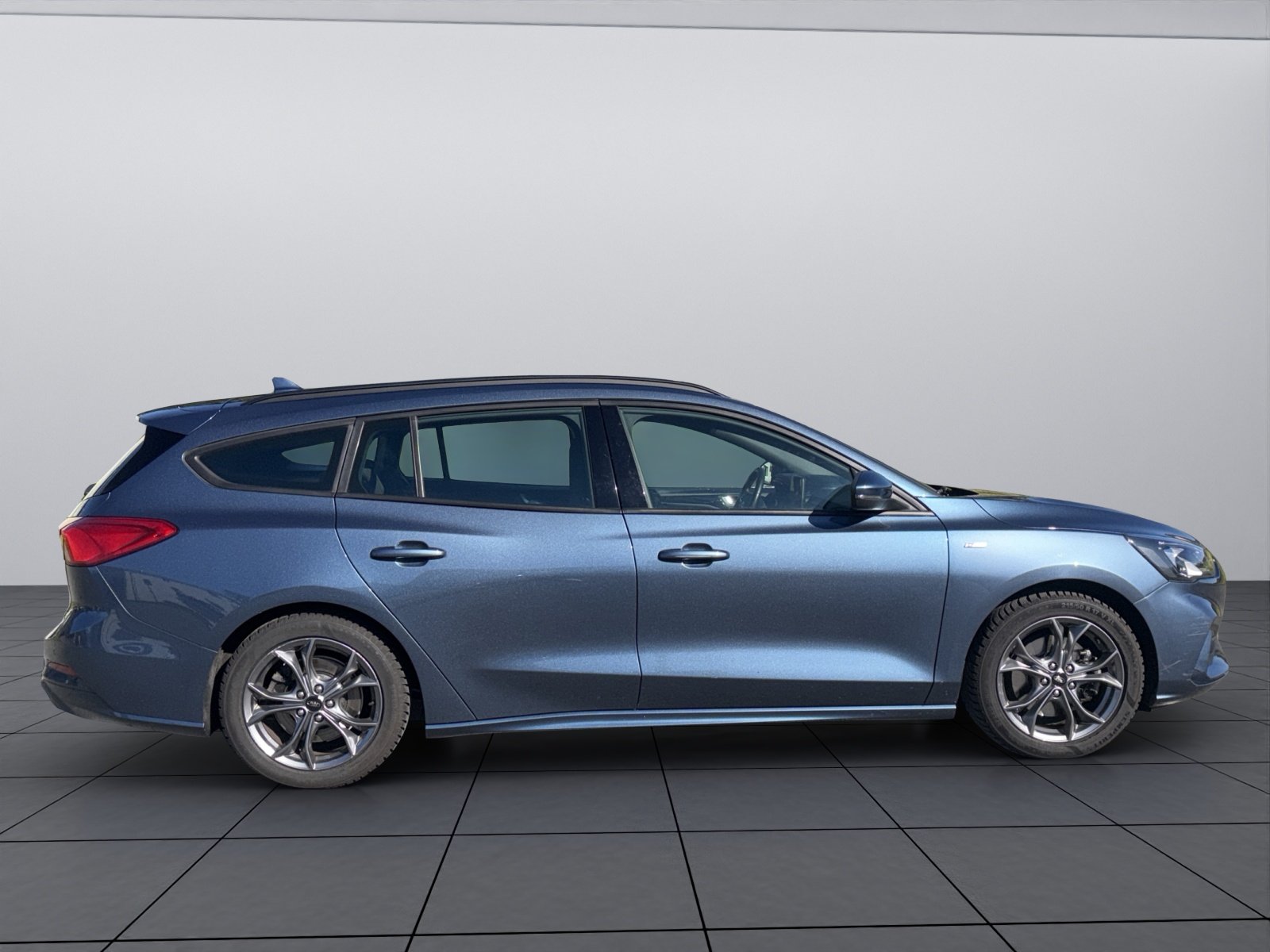 FORD Focus Station Wagon 1.0i EcoB 125 ST-Line, Essence, Occasion / Utilisé, Automatique - 4