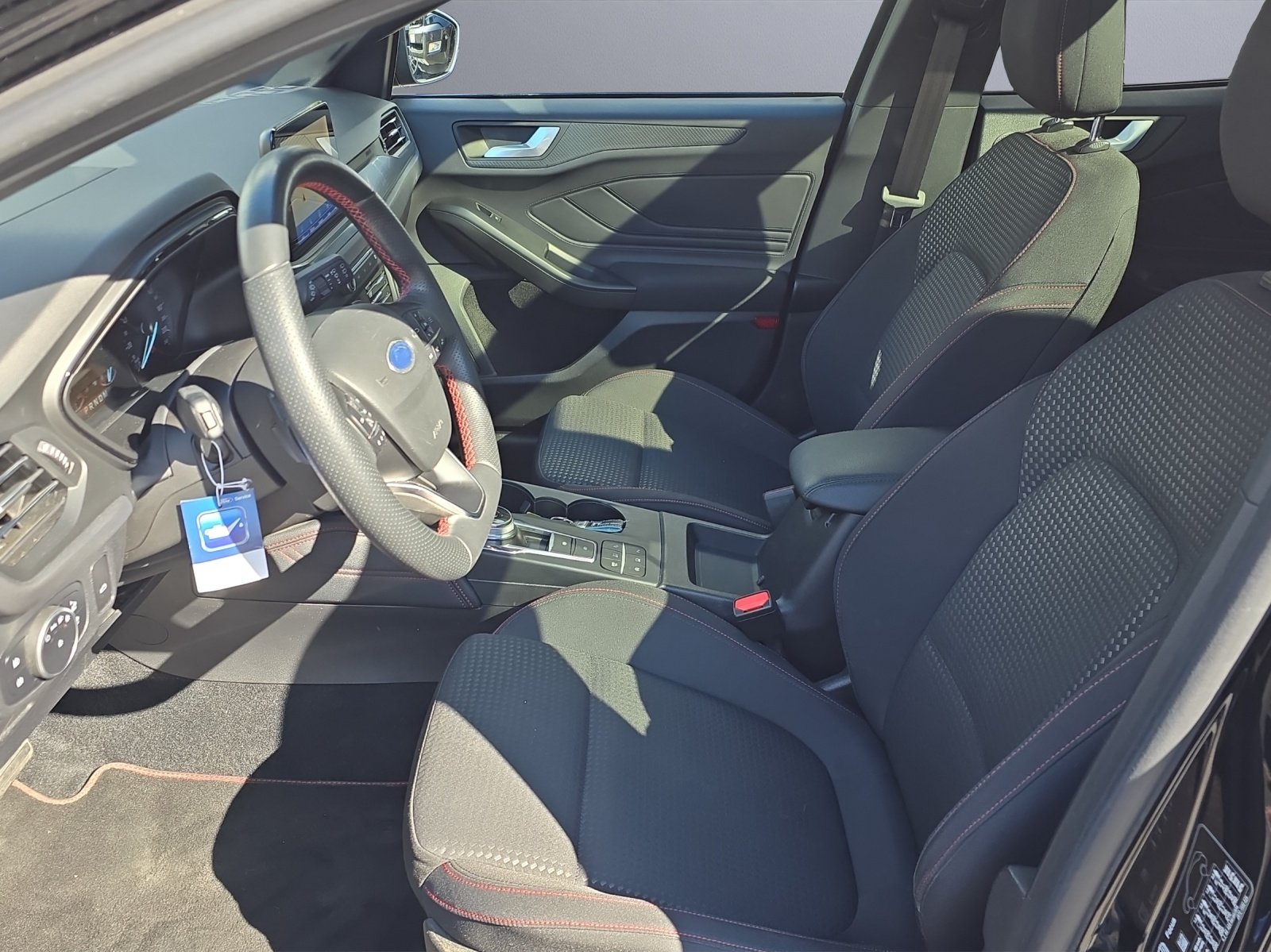 FORD Focus Station Wagon 1.5i EcoB SCTi 150 ST-Line, Petrol, Second hand / Used, Automatic - 5