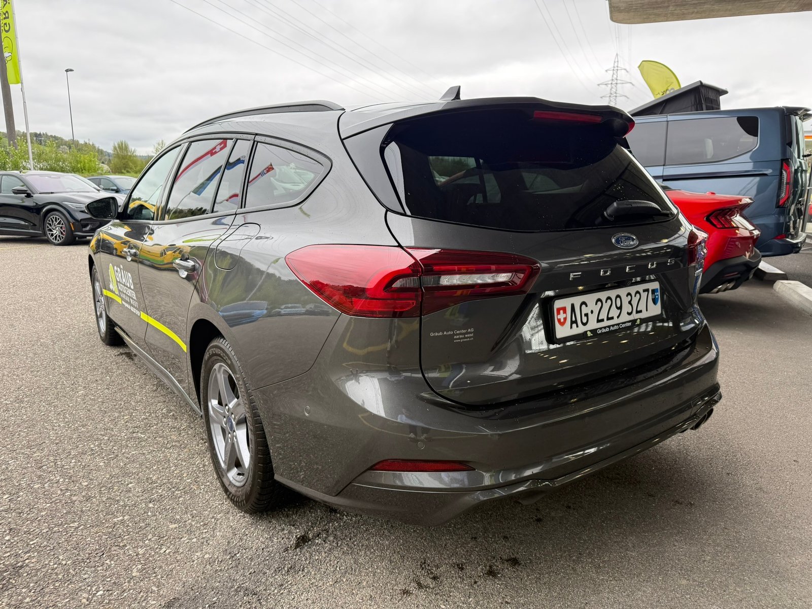 FORD Focus 1.0 MHEV ST-Line Vignale Automat, Mild-Hybrid Benzin/Elektro, Occasion / Gebraucht, Automatik - 5
